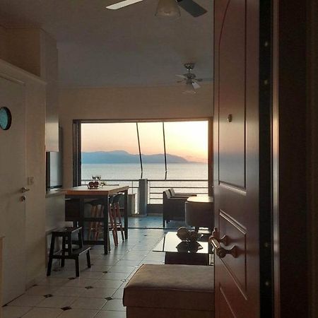 Loutraki Bay Apartment Exterior foto